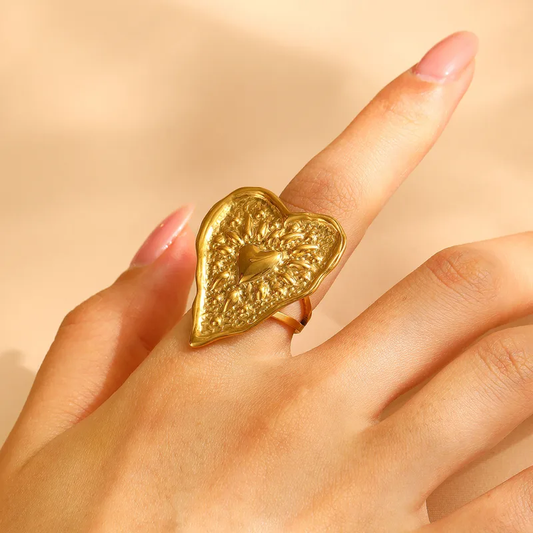 Amoura Heart Anti Tarnish Finger Ring