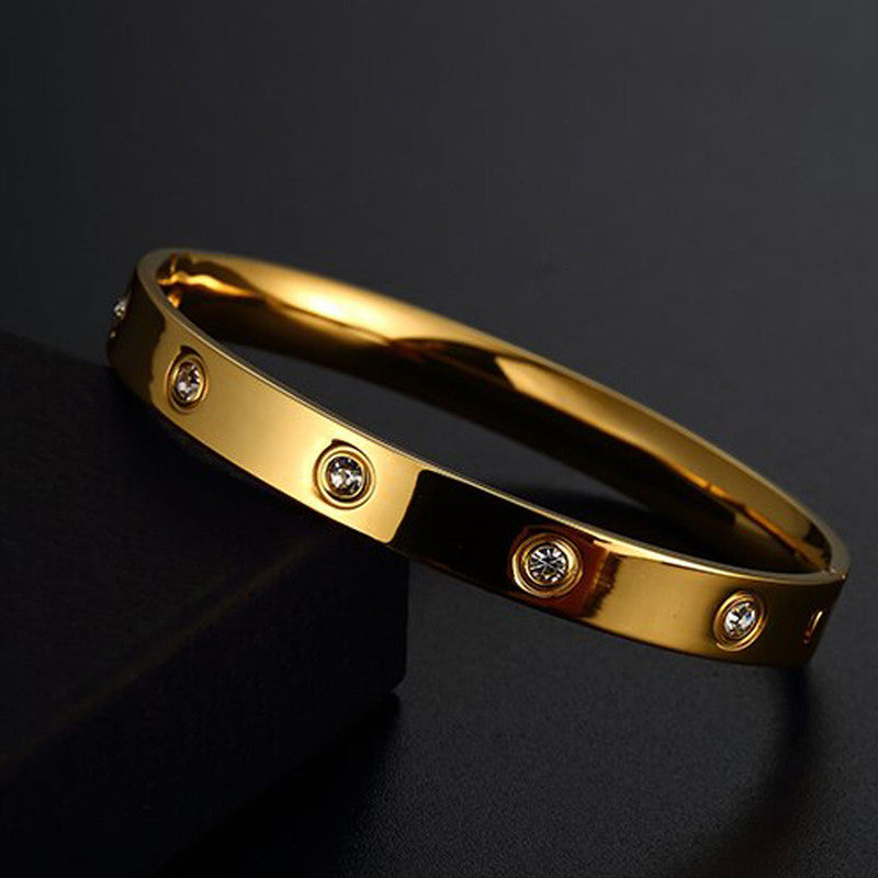 Luxe Signature Studded Bangle
Anti Tarnish Bracelet