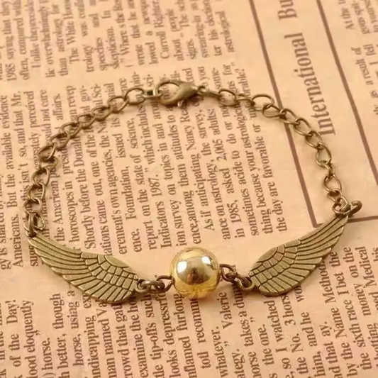 Seeker’s Snitch Charm Bracelet
Harry Potter themed