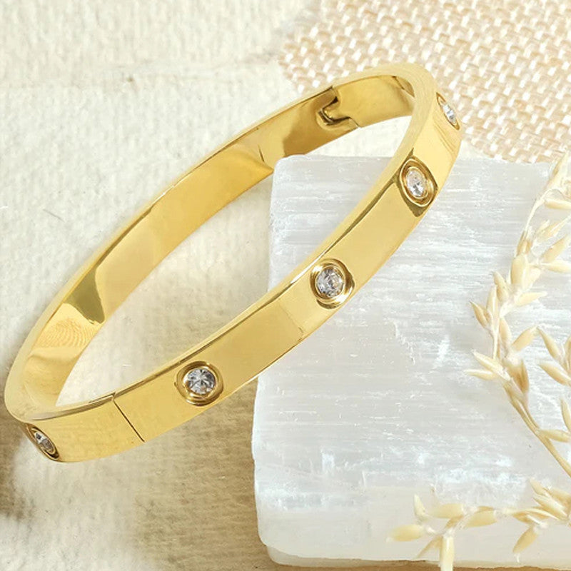 Luxe Signature Studded Bangle
Anti Tarnish Bracelet