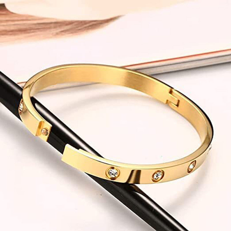 Luxe Signature Studded Bangle
Anti Tarnish Bracelet