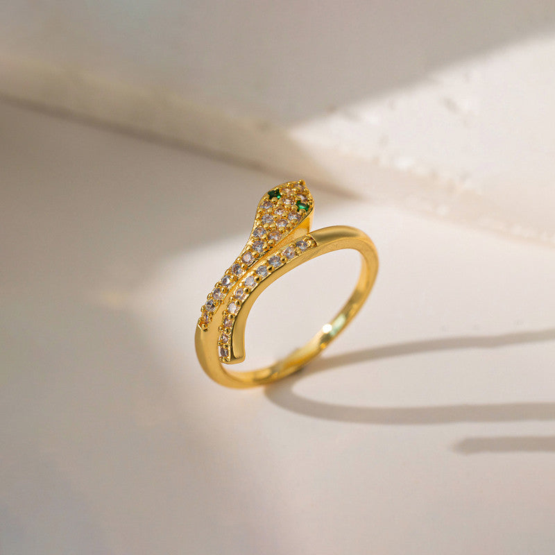 Viper's Kiss Anti Tarnish Finger Ring