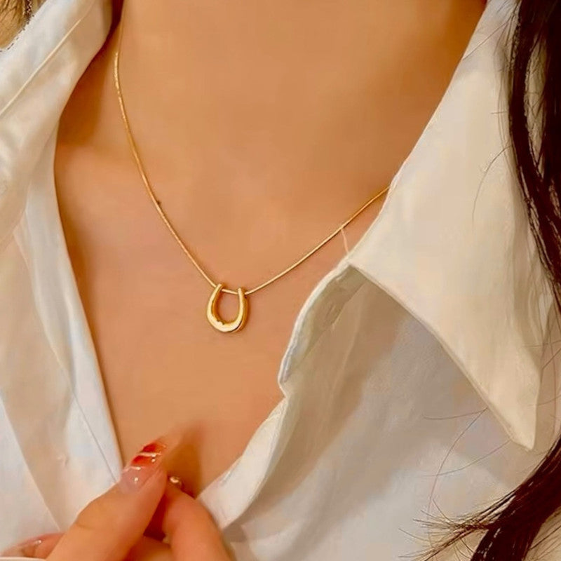 Lucky Charm Horseshoe Necklace Anti Tarnish