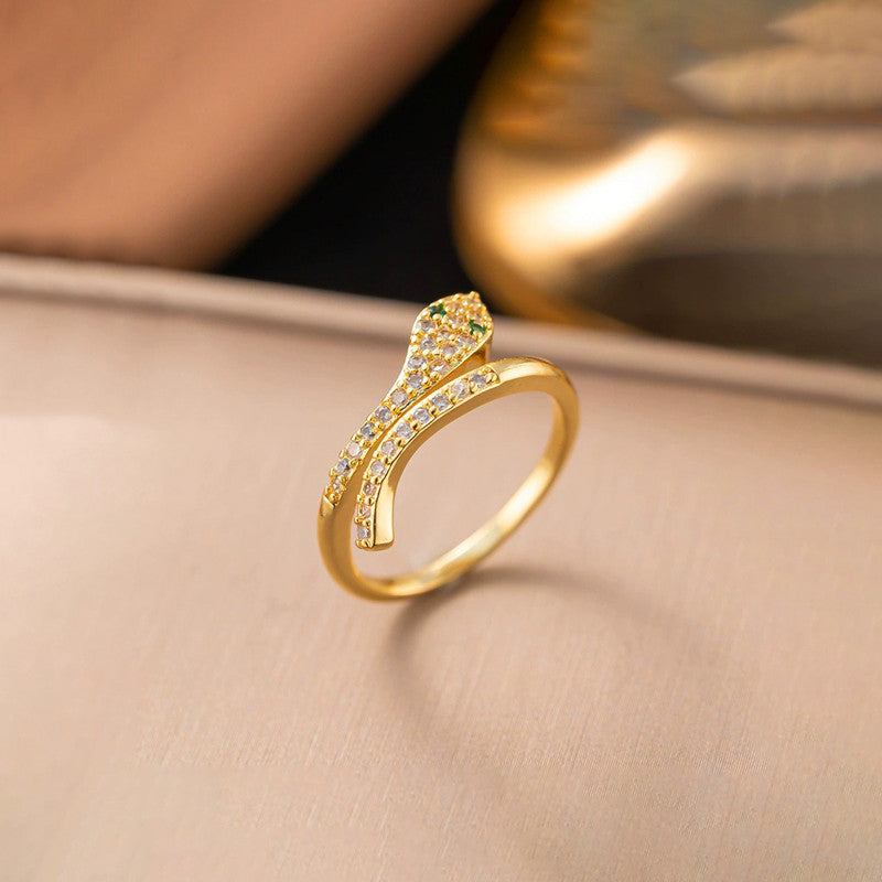 Viper's Kiss Anti Tarnish Finger Ring