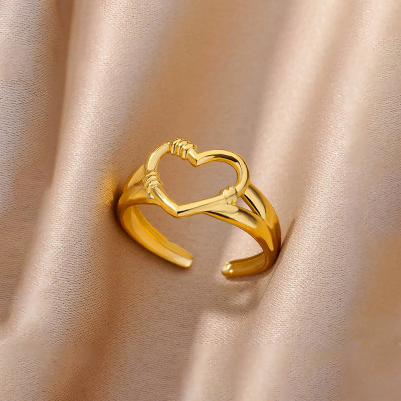 Three Hands Holding A Heart Anti Tarnish Finger Ring