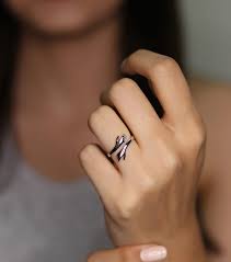 Amora Hug Anti Tarnish Finger Ring Rose Gold